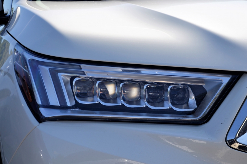 concession-auto-ROQUEBRUNE CAP MARTIN-min_acura-headlamp-2834131